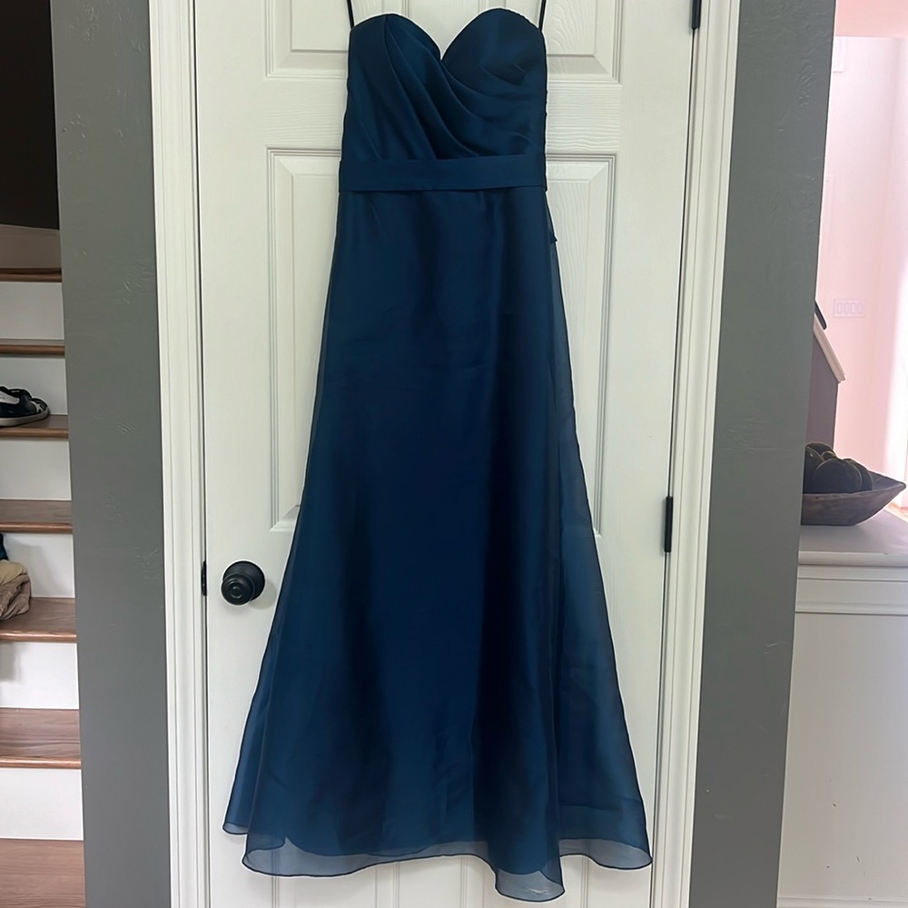 Alvina Valenta Navy Strapless Bow Back Formal Gown Size 4